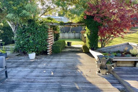 Photo of property in 19 Vista Crescent, Maoribank, Upper Hutt, 5018