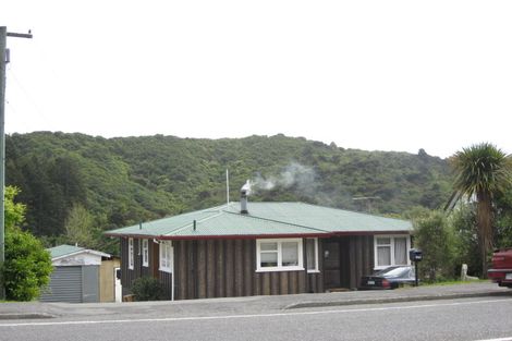 Photo of property in 123 Waikawa Road, Picton, 7220