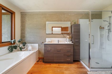 Photo of property in 117 Worrall Road, Kumeu, 0891