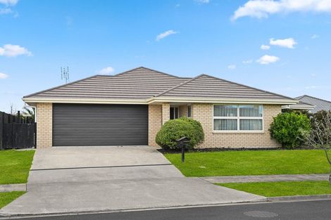 Photo of property in 22 Ladeira Place, Fitzroy, Hamilton, 3206