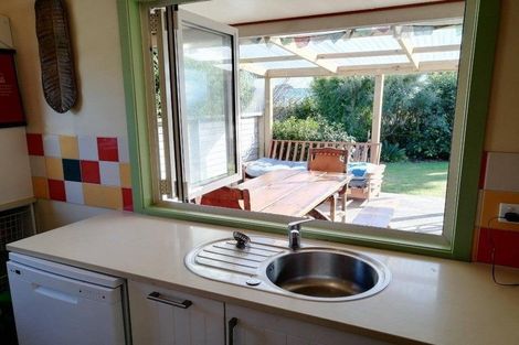 Photo of property in 19 Cumming Street, Okato, 4335