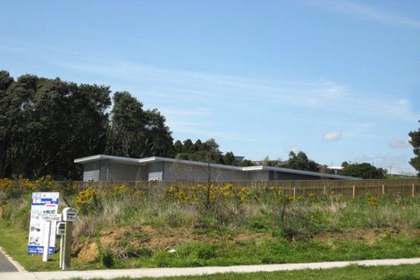 Photo of property in 74b Karamea Street, Whalers Gate, New Plymouth, 4310