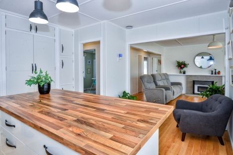 Photo of property in 1 Kiwi Street, Makaraka, Gisborne, 4010