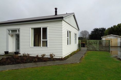 Photo of property in 82 Seaward Road, Edendale, 9825