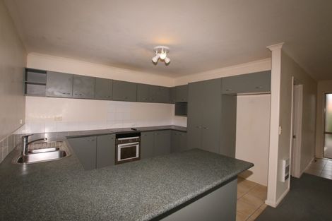 Photo of property in 15 Chelmsley Avenue, Henderson, Auckland, 0612