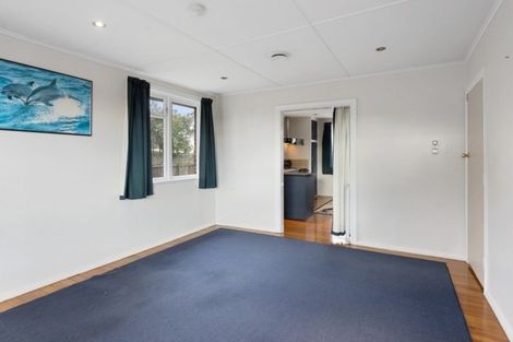 Photo of property in 18 Lambeth Crescent, Northcote, Christchurch, 8052