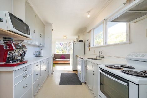 Photo of property in 11 Catlins Crescent, Milson, Palmerston North, 4414