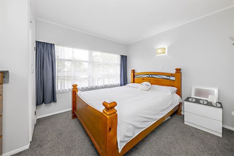 Photo of property in 1/6 Clevedon Road, Papakura, 2110