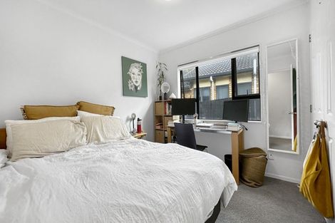 Photo of property in 73 Hamlin Road, Mount Wellington, Auckland, 1060