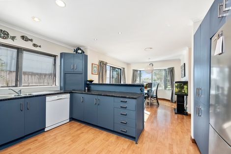 Photo of property in 156 Evans Road, Papamoa Beach, Papamoa, 3118