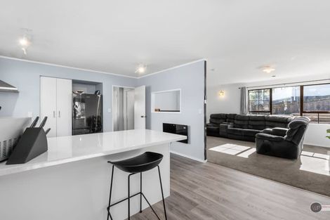 Photo of property in 112 Norana Road, Timberlea, Upper Hutt, 5018