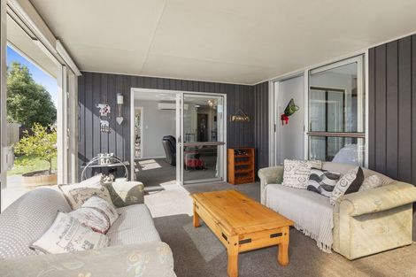 Photo of property in 43 Dunbarton Street, Redwood, Christchurch, 8051