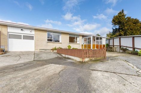 Photo of property in 2/57 Sunbrae Drive, Silverstream, Upper Hutt, 5019