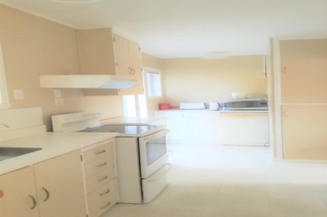 Photo of property in 51 Devon Road, Bucklands Beach, Auckland, 2012