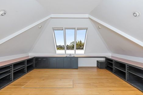 Photo of property in 6 Cliff Road, Torbay, Auckland, 0630