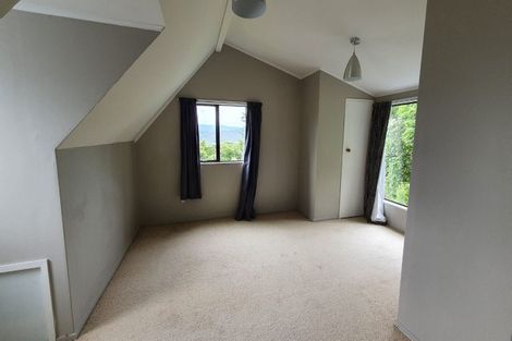 Photo of property in 34 Pekanga Road, Normandale, Lower Hutt, 5010