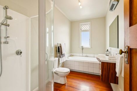 Photo of property in 43 Darlington Road, Miramar, Wellington, 6022