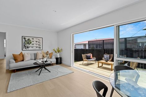 Photo of property in 15c Hamurana Place, Te Atatu Peninsula, Auckland, 0610