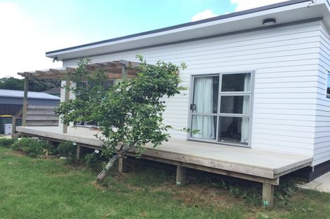 Photo of property in 337 Swanson Road, Ranui, Auckland, 0612