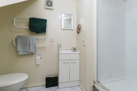 Photo of property in 17 Highbury Road, Highbury, Wellington, 6012