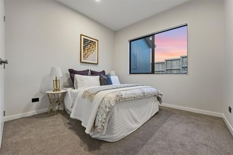 Photo of property in 10 Whale Bay Rise, Gulf Harbour, 0930