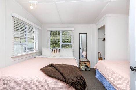 Photo of property in 30 Tasman Parade, Oakura, 4314