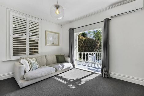 Photo of property in 6 Beach Road, Northcote Point, Auckland, 0627