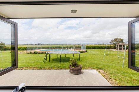 Photo of property in 707 Aranui Road, Kairanga, Palmerston North, 4475