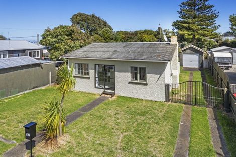 Photo of property in 167 Cornfoot Street, Castlecliff, Whanganui, 4501