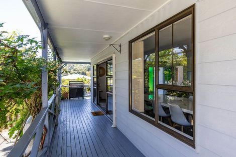 Photo of property in 168 Waikawa Road, Picton, 7220