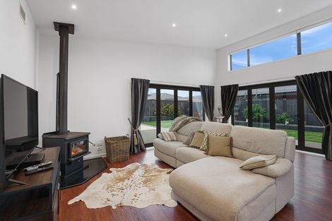 Photo of property in 97 The Drive, Paraparaumu Beach, Paraparaumu, 5032