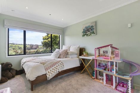 Photo of property in 85 Whitford-maraetai Road, Whitford, Howick, 2571