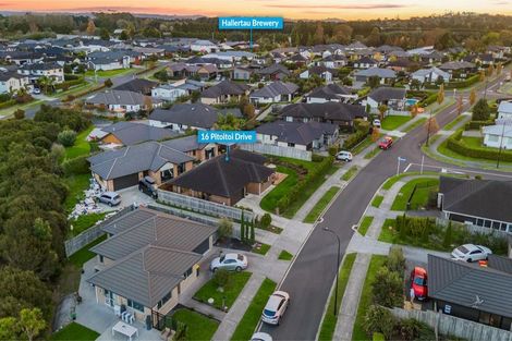 Photo of property in 16 Pitoitoi Drive, Riverhead, 0820