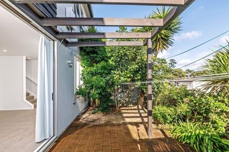 Photo of property in 2/34 Fields Parade, Oteha, Auckland, 0632