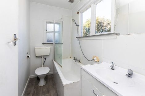 Photo of property in 8 Bass Street, Woolston, Christchurch, 8062