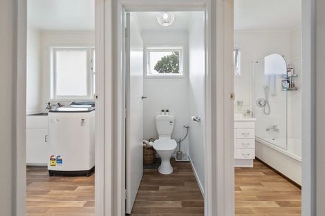 Photo of property in 6 Kimberley Grove, Westbrook, Palmerston North, 4412