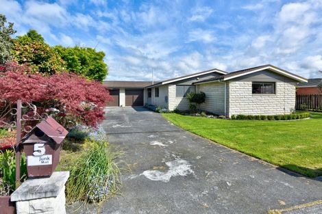 Photo of property in 5 Robertson Street, Gore, 9710