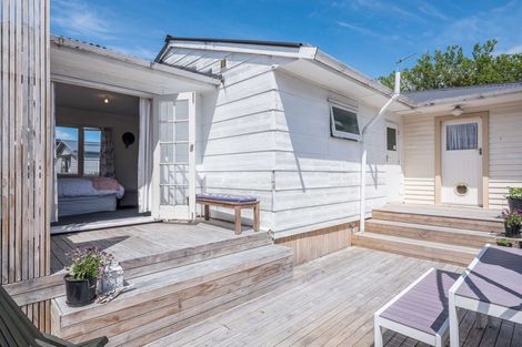 Photo of property in 14 Alexander Road, Raumati Beach, Paraparaumu, 5032