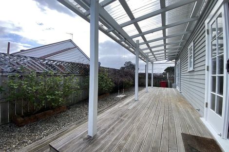 Photo of property in 8 Guthrie Street, Waterloo, Lower Hutt, 5011
