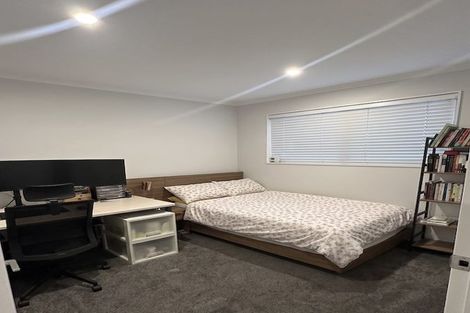 Photo of property in 1/73 Hobsonville Point Road, Hobsonville, Auckland, 0616