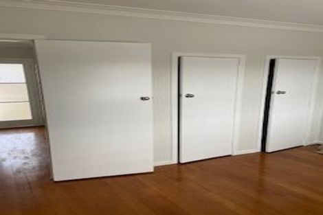 Photo of property in 3/19 Lake Pupuke Drive, Takapuna, Auckland, 0622