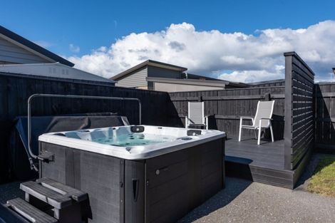 Photo of property in 6 Christow Court, Paraparaumu, 5032