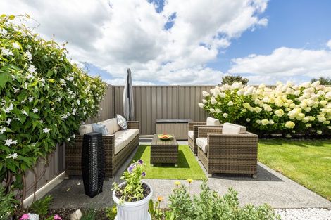 Photo of property in 2/1a Forward Street, Greenmeadows, Napier, 4112