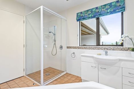 Photo of property in 29 Crown Hill, Paraparaumu, 5032