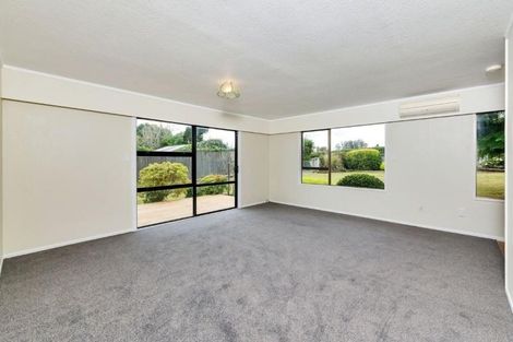 Photo of property in 12 Cemetery Road, Waiuku, 2123