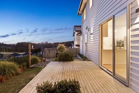 Photo of property in 47 Davey Crescent, Orewa, 0931