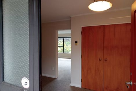 Photo of property in 32b Sailmaker Close, Whitby, Porirua, 5024