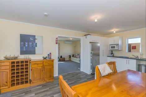 Photo of property in 61 Koputara Road, Himatangi Beach, Foxton, 4891