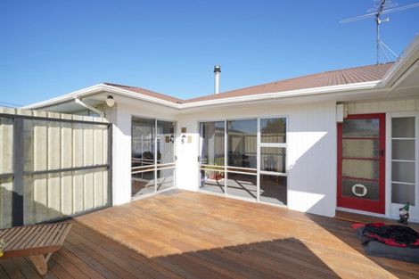 Photo of property in 19 Carston Street, Leeston, 7632