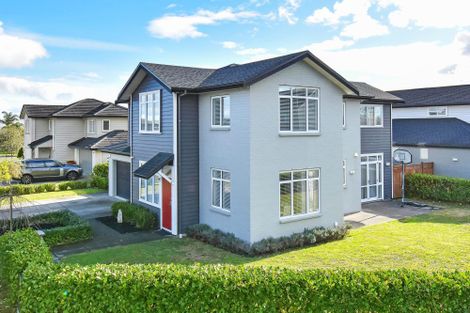 Photo of property in 11 Cornwall Place, Karaka, Papakura, 2113